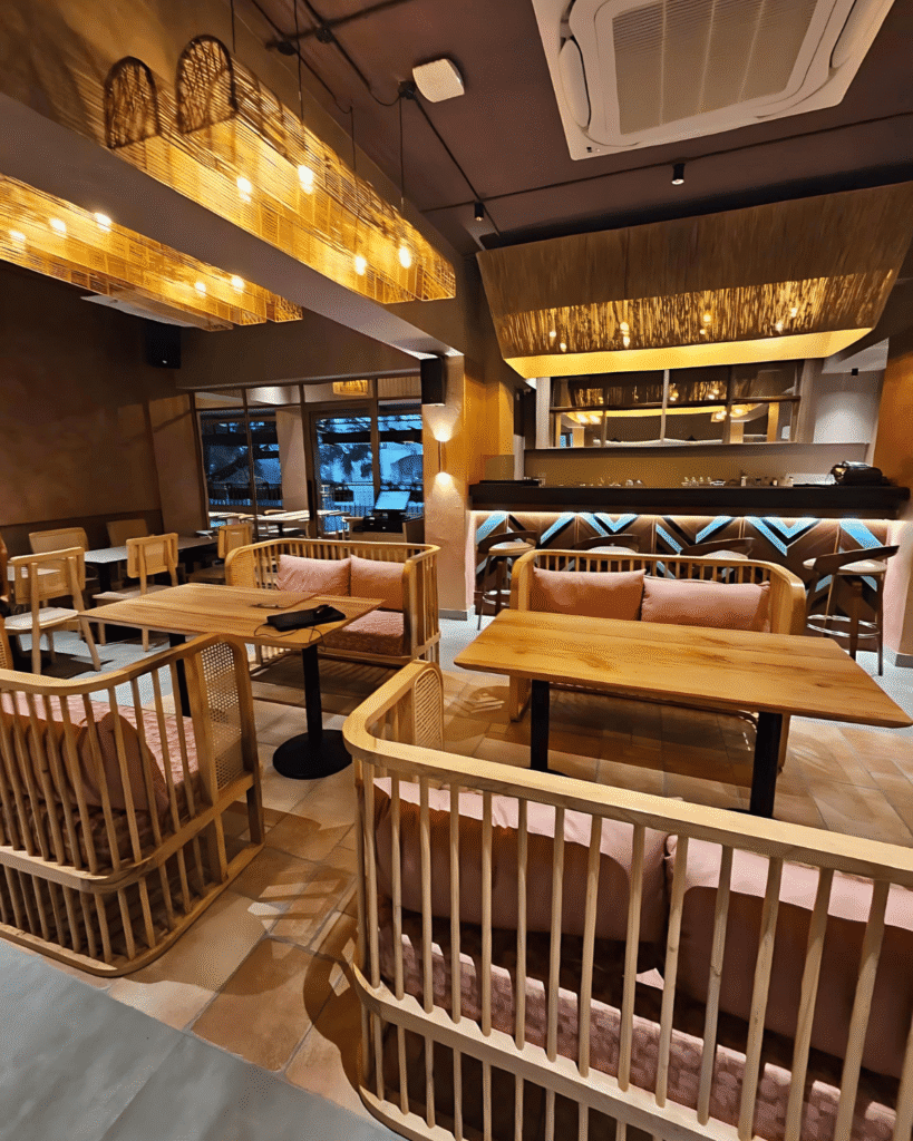 Poee & Co. Interior