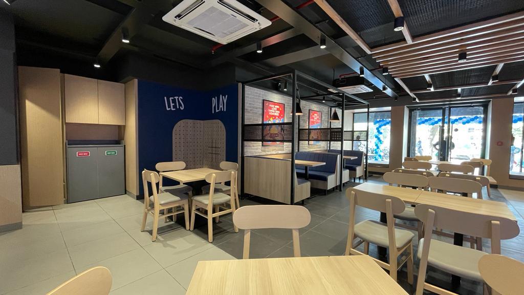 Domino's Pizza Interior