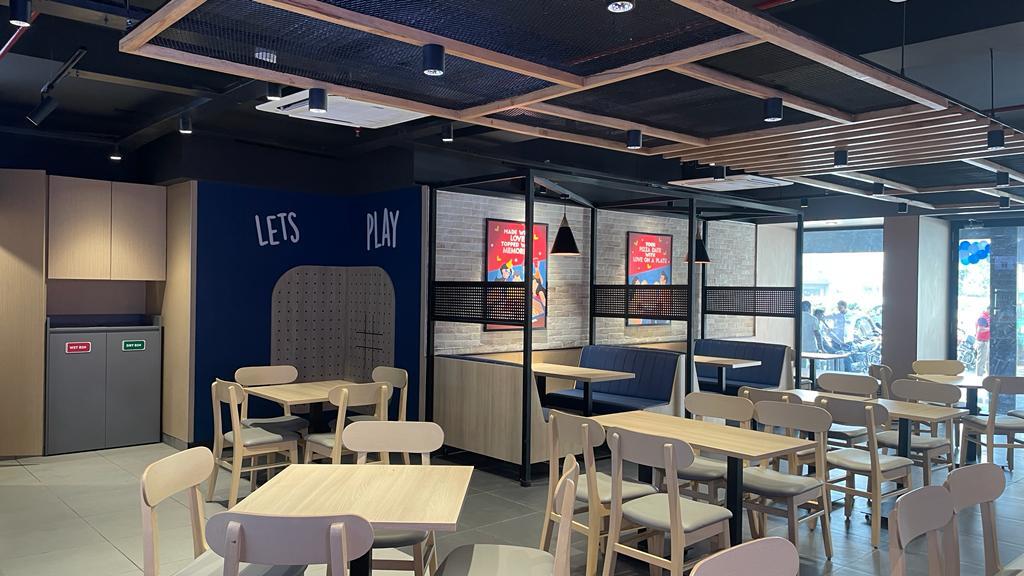 Domino's Pizza Interior
