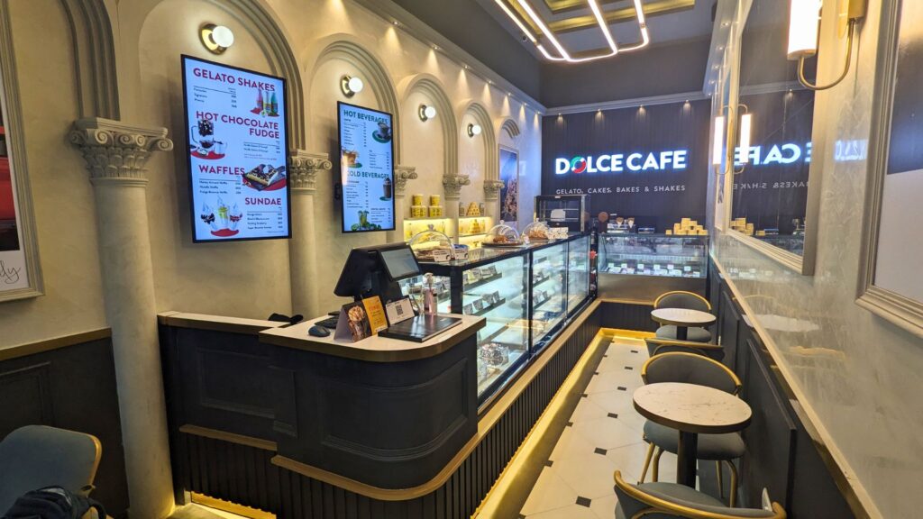 Dolce Café Interior