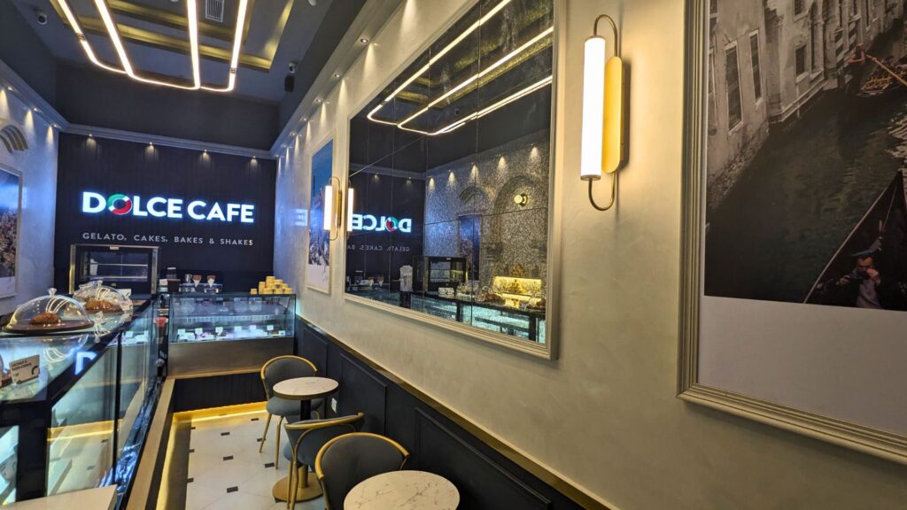 Dolce Café Interior