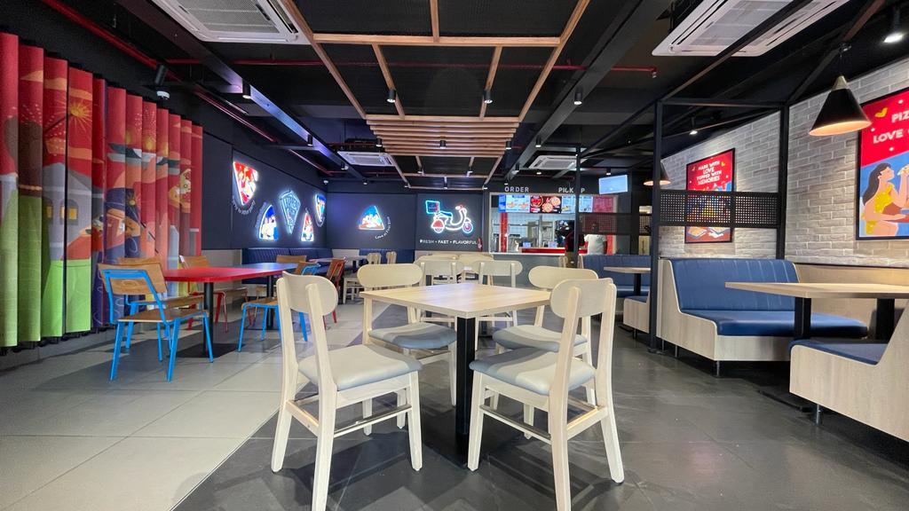 Domino's Pizza Interior