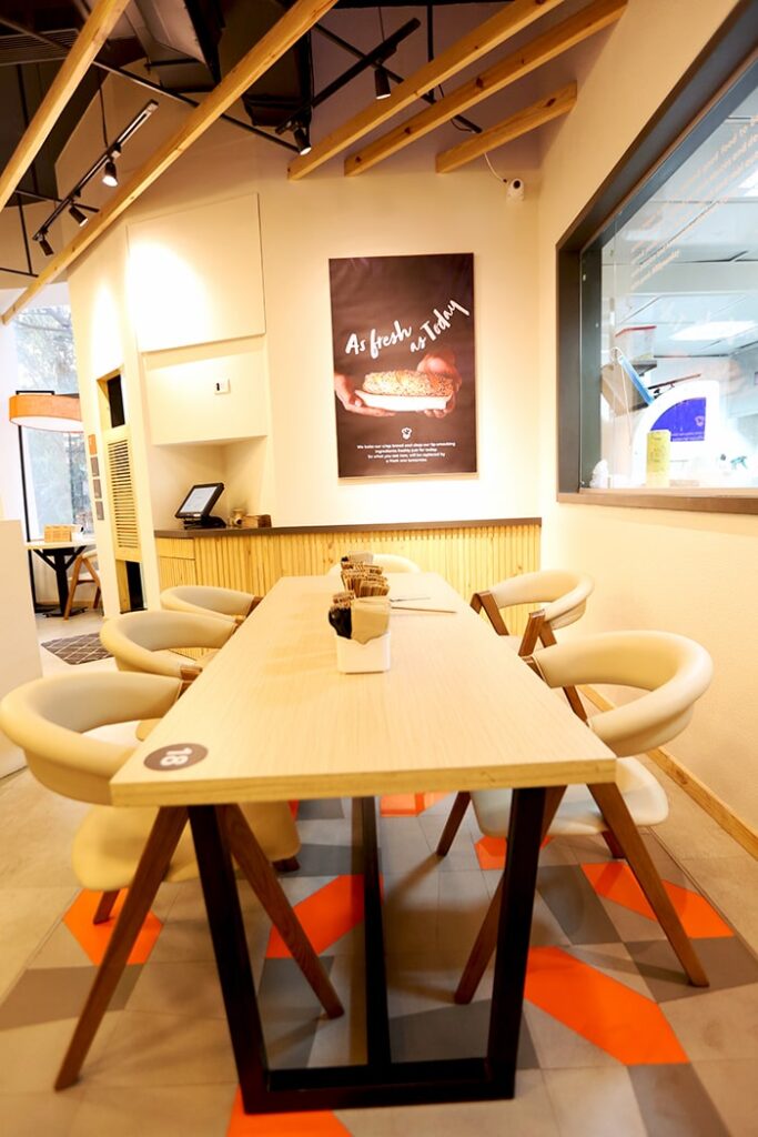 Sandoitchi Interior