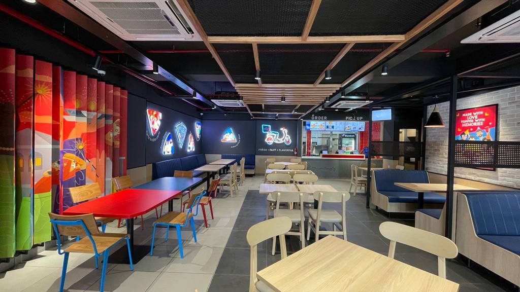 Domino's Pizza Interior