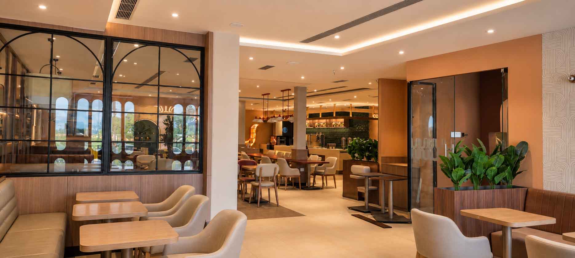 Uttham Midway Lounge